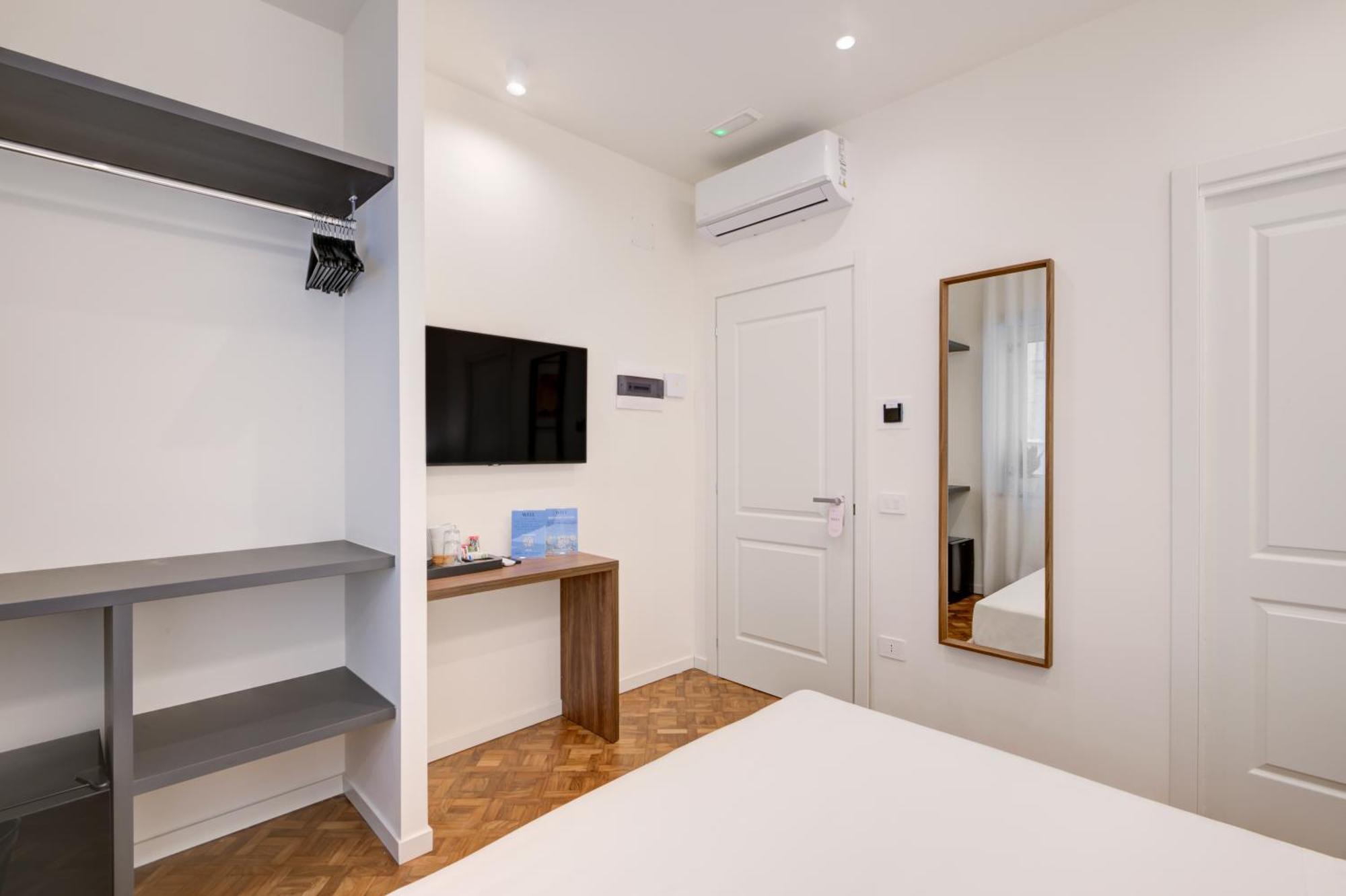 Well - Piazza Dei Martiri Bed & Breakfast Napoli